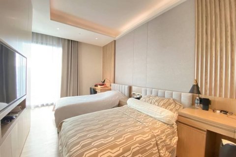 Condominio de 3 dormitorios en Khlong San, Bangkok, Tailandia № 133740 - foto 11