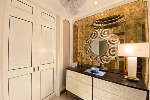 Condominio de 3 dormitorios en Khlong San, Bangkok, Tailandia № 133740 - foto 6