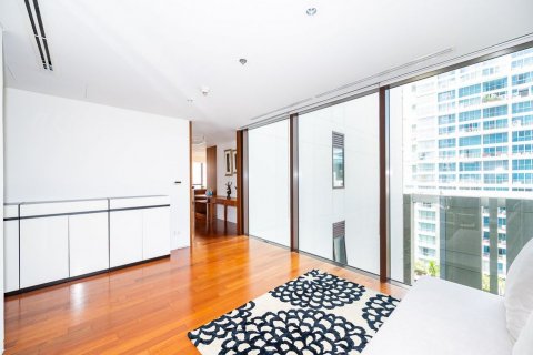 Condominio de 2 dormitorios en Pathum Wan, Bangkok, Tailandia № 133743 - foto 16