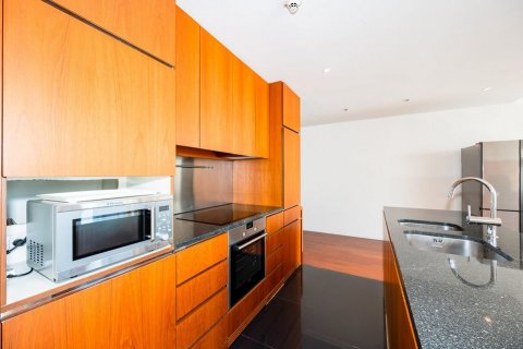 Condominio de 2 dormitorios en Pathum Wan, Bangkok, Tailandia № 133743 - foto 4