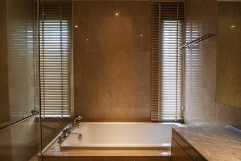 Condominio de 2 dormitorios en Khlong San, Bangkok, Tailandia № 133738 - foto 14