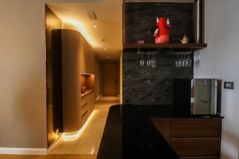 Condominio de 2 dormitorios en Khlong San, Bangkok, Tailandia № 133738 - foto 5