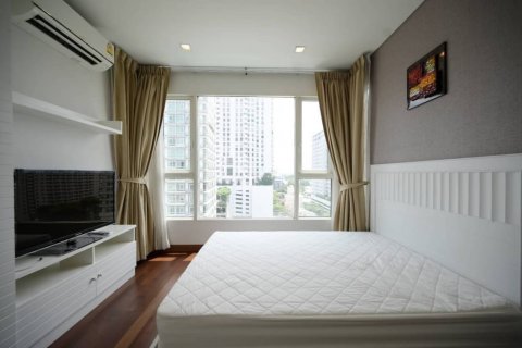 Condominio de 2 dormitorios en Watthana, Bangkok, Tailandia № 133741 - foto 10