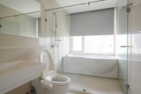 Condominio de 2 dormitorios en Watthana, Bangkok, Tailandia № 133741 - foto 12