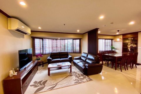 Condominio de 3 dormitorios en Watthana, Bangkok, Tailandia № 133742 - foto 2