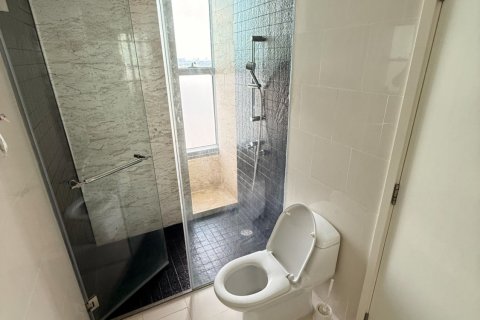 Condominio de 3 dormitorios en Bangkok, Tailandia № 160167 - foto 19