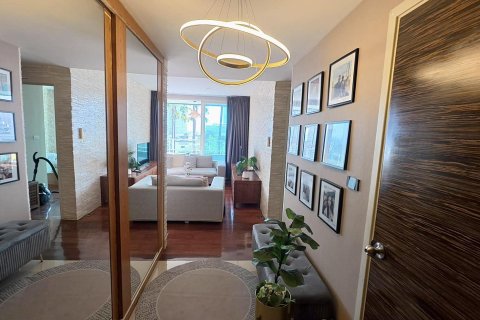 Condominio de 3 dormitorios en Bangkok, Tailandia № 160166 - foto 2