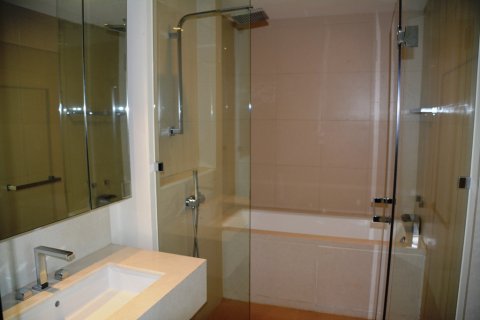 Condominio de 2 dormitorios en Bangkok, Tailandia № 66829 - foto 18