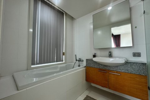 Condominio de 2 dormitorios en Bangkok, Tailandia № 66834 - foto 18
