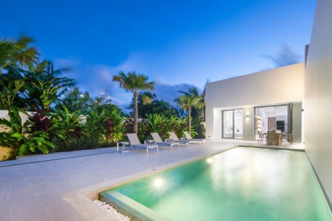 Chalet de 3 dormitorios en Phuket, Tailandia № 148028 - foto 25