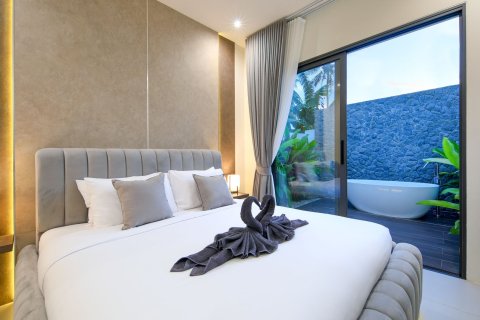 Chalet de 3 dormitorios en Phuket, Tailandia № 148028 - foto 17