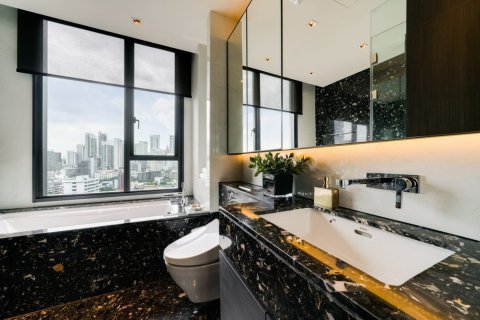 Ático de 3 dormitorios en Bangkok, Tailandia № 181038 - foto 17