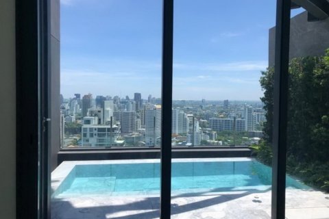 Ático de 3 dormitorios en Bangkok, Tailandia № 181038 - foto 8