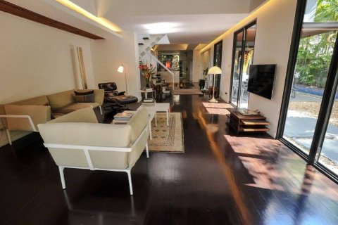 Casa de 5 dormitorios en Bangkok, Tailandia № 181039 - foto 5
