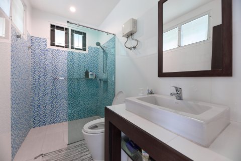 Casa de 5 dormitorios en Bangkok, Tailandia № 181039 - foto 29