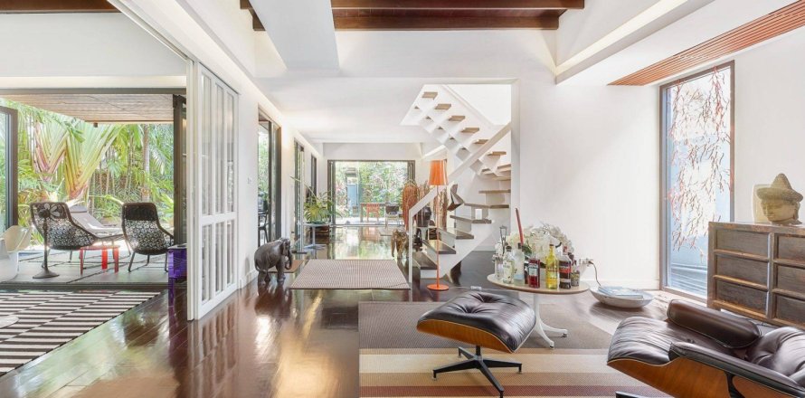 Casa de 5 dormitorios en Bangkok, Tailandia № 181039