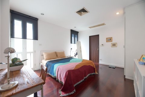 Casa de 5 dormitorios en Bangkok, Tailandia № 181039 - foto 28