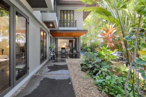 Casa de 5 dormitorios en Bangkok, Tailandia № 181039 - foto 10
