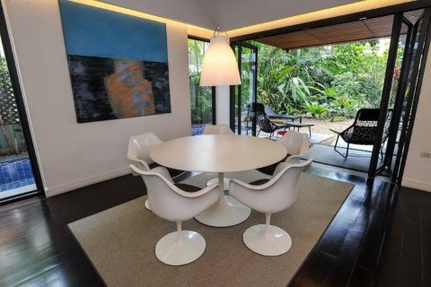 Casa de 5 dormitorios en Bangkok, Tailandia № 181039 - foto 17