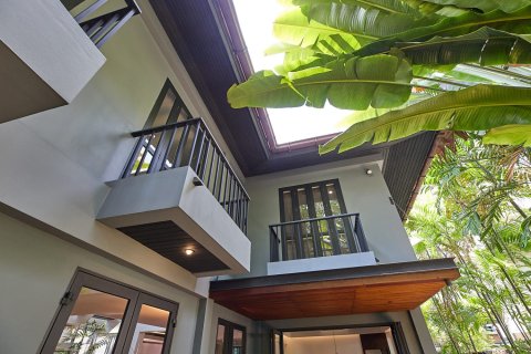 Casa de 5 dormitorios en Bangkok, Tailandia № 181039 - foto 23