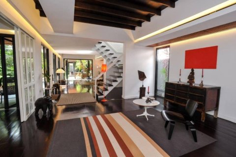 Casa de 5 dormitorios en Bangkok, Tailandia № 181039 - foto 4