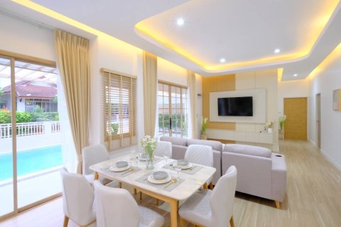 Chalet de 3 dormitorios en Chiang Mai, Tailandia № 155362 - foto 11