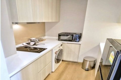 Condominio de 2 dormitorios en Khlong Toei, Bangkok, Tailandia № 117082 - foto 3