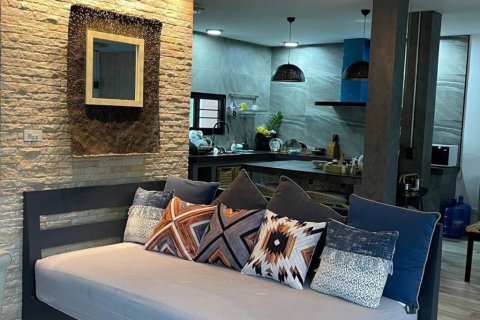 Casa de 3 dormitorios en Kathu, Tailandia № 117085 - foto 8