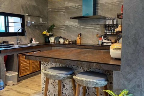 Casa de 3 dormitorios en Kathu, Tailandia № 117085 - foto 9
