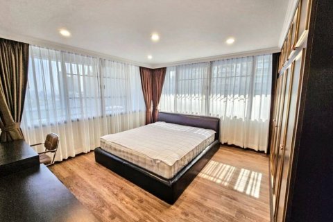 Condominio de 3 dormitorios en Bangkok, Tailandia № 117081 - foto 7