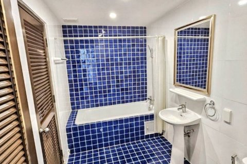 Condominio de 3 dormitorios en Bangkok, Tailandia № 117081 - foto 10