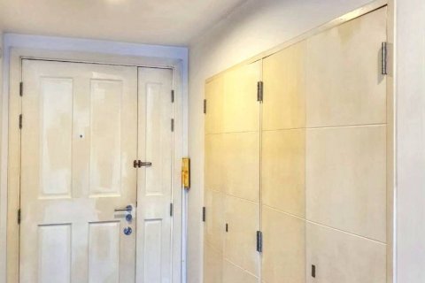 Condominio de 2 dormitorios en Khlong Toei, Bangkok, Tailandia № 117083 - foto 5