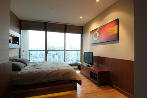 Condominio de 2 dormitorios en Khlong Toei, Bangkok, Tailandia № 145105 - foto 9