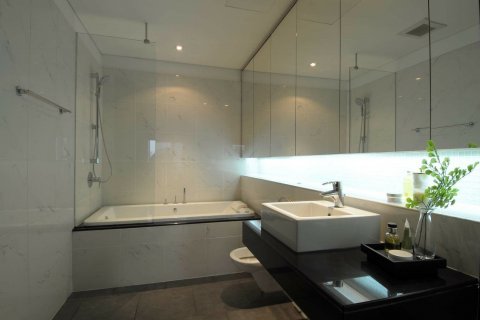 Condominio de 2 dormitorios en Khlong Toei, Bangkok, Tailandia № 145105 - foto 12