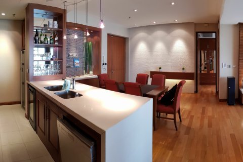 Condominio de 2 dormitorios en Khlong Toei, Bangkok, Tailandia № 145105 - foto 4