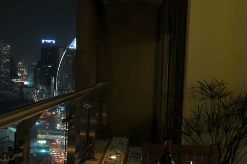 Condominio de 2 dormitorios en Khlong Toei, Bangkok, Tailandia № 145105 - foto 16