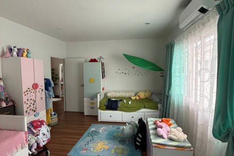 Casa de 4 dormitorios en Phuket, Tailandia № 145107 - foto 12