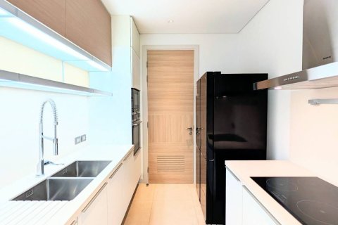 Condominio de 3 dormitorios en Pathum Wan, Bangkok, Tailandia № 158936 - foto 9