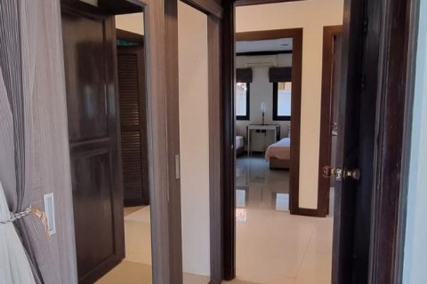 Casa de 3 dormitorios en Bang Lamung, Tailandia № 54868 - foto 15
