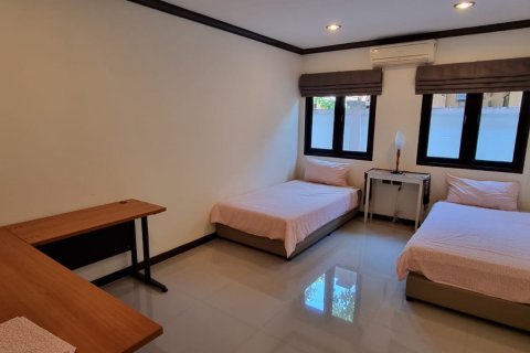 Casa de 3 dormitorios en Bang Lamung, Tailandia № 54868 - foto 16