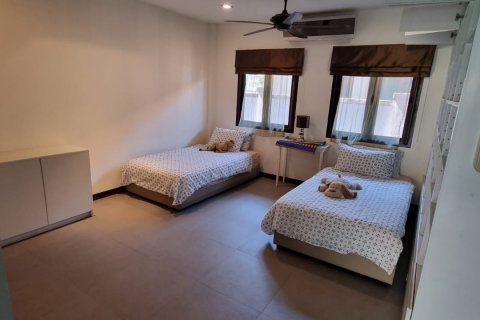 Casa de 3 dormitorios en Bang Lamung, Tailandia № 54870 - foto 24
