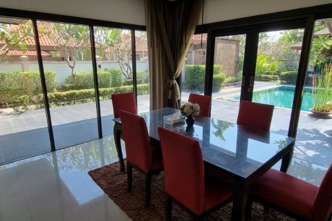 Casa de 3 dormitorios en Bang Lamung, Tailandia № 54870 - foto 12