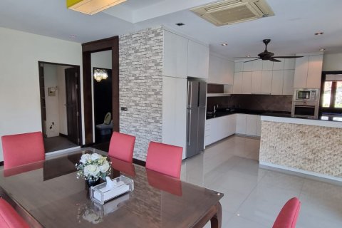 Casa de 3 dormitorios en Bang Lamung, Tailandia № 54870 - foto 13