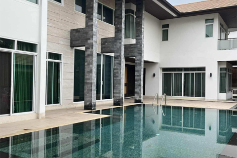 Casa de 5 dormitorios en Bangkok, Tailandia № 189409 - foto 4