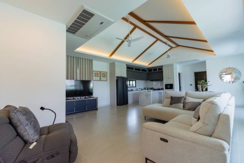 Chalet de 3 dormitorios en Hua Hin, Tailandia № 172639 - foto 4