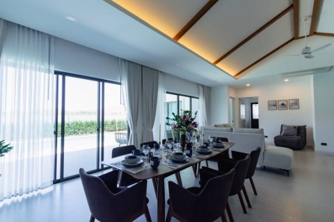 Chalet de 3 dormitorios en Hua Hin, Tailandia № 172639 - foto 7