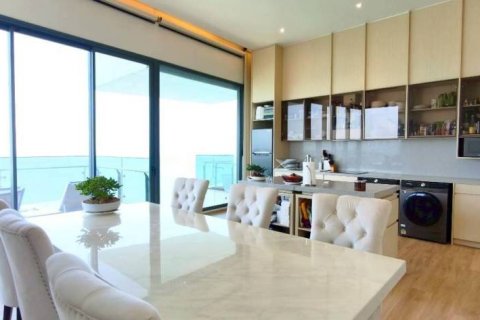 Condominio de 3 dormitorios en Pattaya, Tailandia № 172634 - foto 2