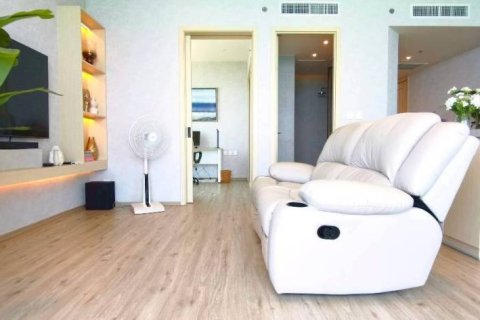 Condominio de 2 dormitorios en Pattaya, Tailandia № 172633 - foto 2