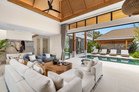 Casa de 4 dormitorios en Phuket, Tailandia № 180669 - foto 10