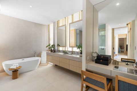 Casa de 4 dormitorios en Phuket, Tailandia № 180669 - foto 20